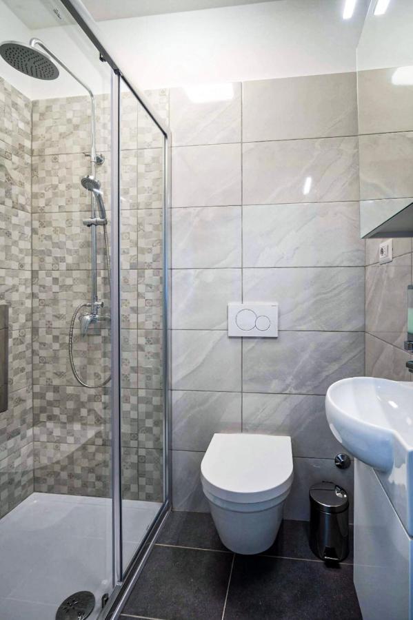 Seafront 2-Bedroom Apartment Nika - ราบัซ ภายนอก รูปภาพ