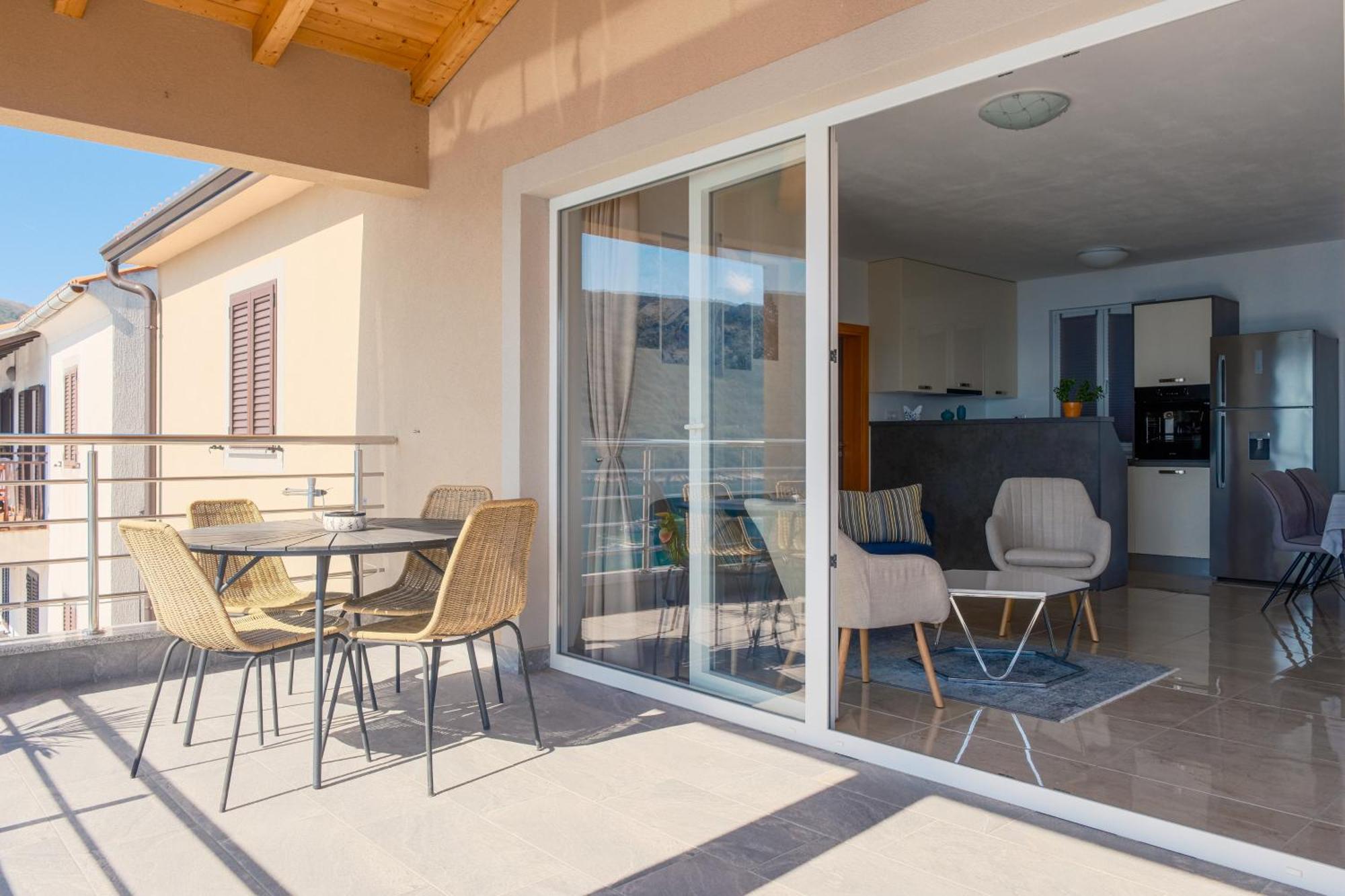 Seafront 2-Bedroom Apartment Nika - ราบัซ ภายนอก รูปภาพ