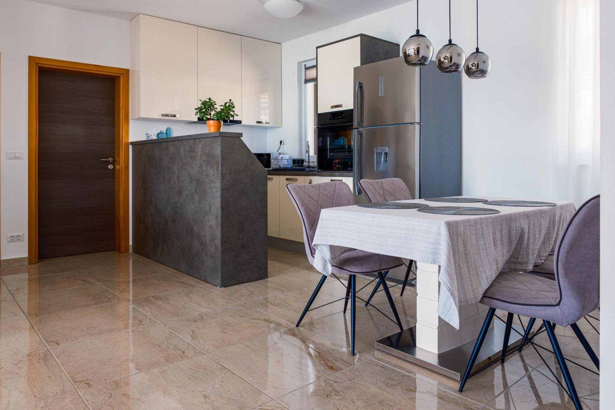 Seafront 2-Bedroom Apartment Nika - ราบัซ ภายนอก รูปภาพ